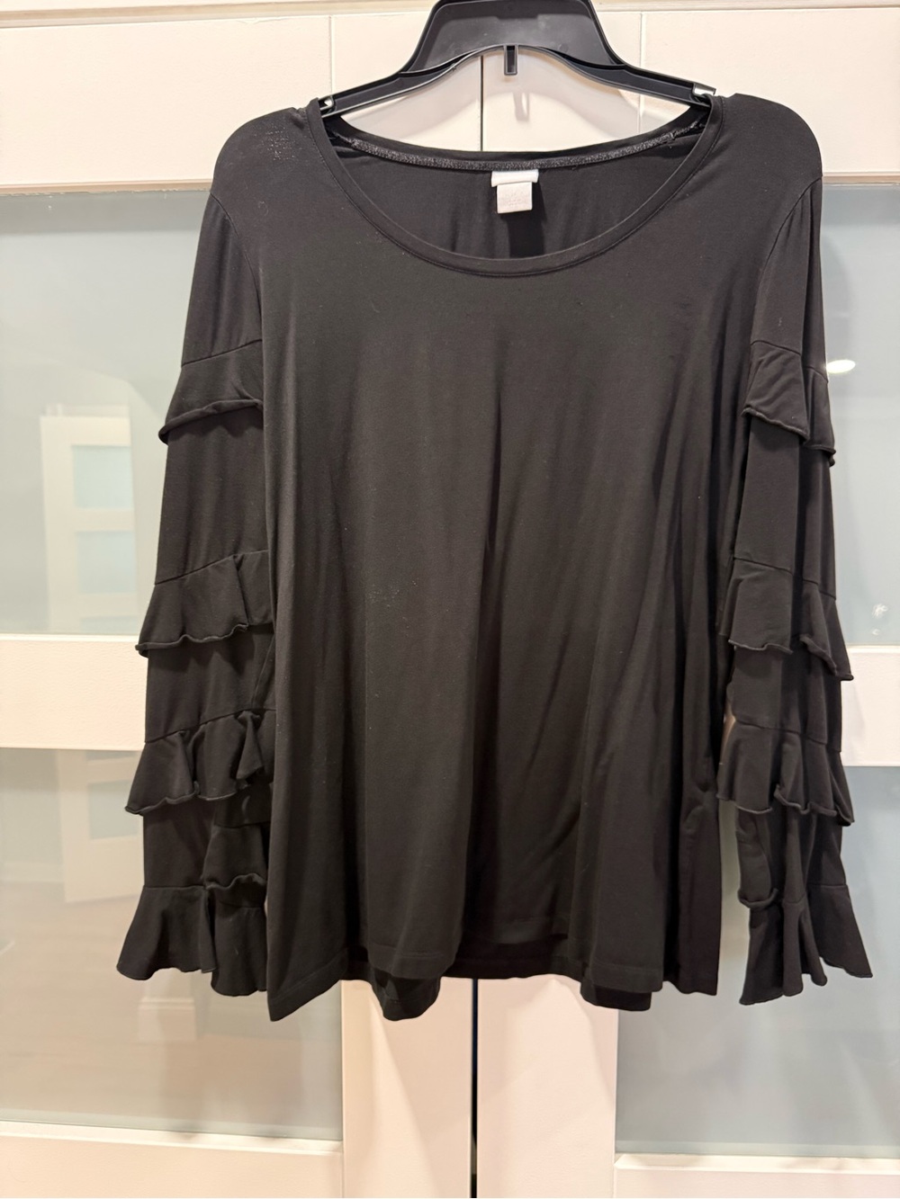 Chico’s black ruffled long sleeve tee size 2 Medium